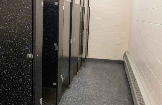 Public toilet cubicles2
